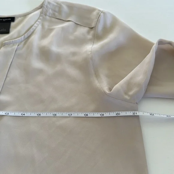 Ann Taylor Cream Blouse Size L - Picture 4 of 6